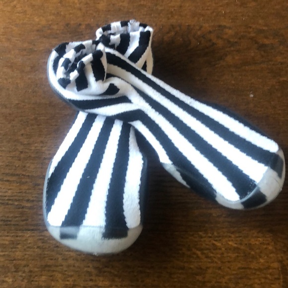 Slippers - Picture 4 of 4